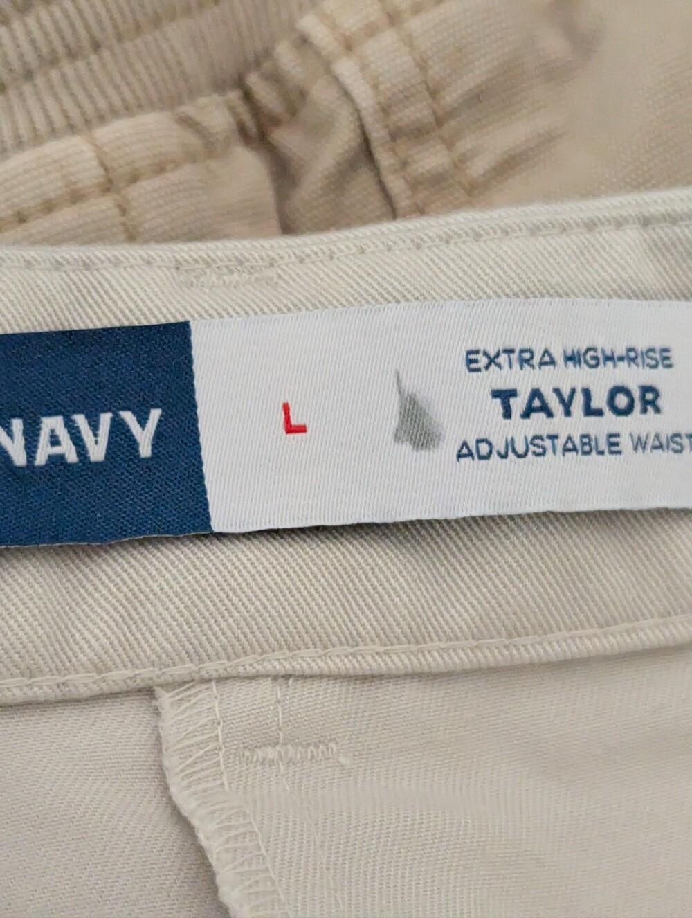 NEW Old Navy Women's Large Taylor Extra High Rise Shorts 5" Inseam Beige Pleated - Picture 6 of 11